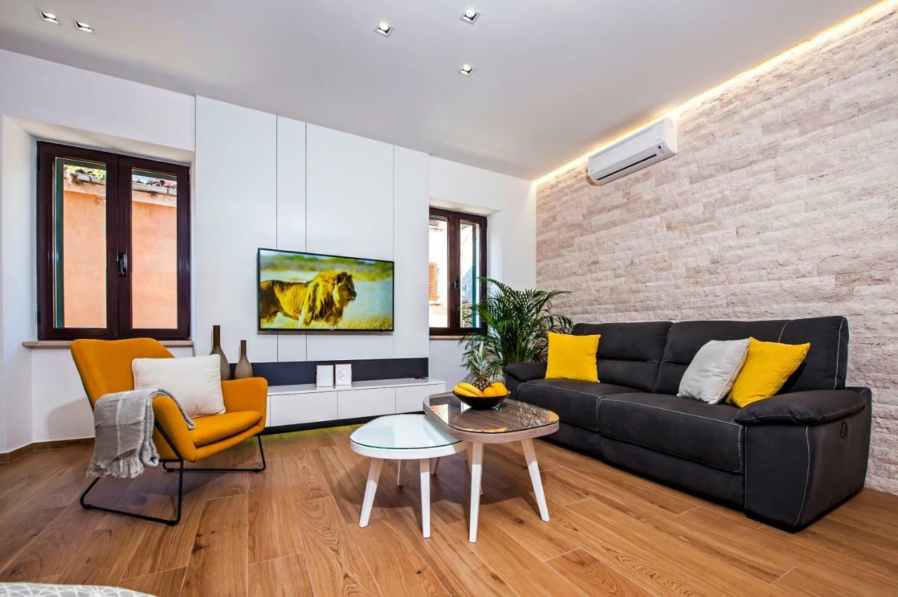 Apartments Vincero 罗维尼 外观 照片