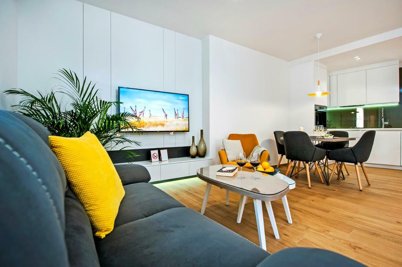 Apartments Vincero 罗维尼 外观 照片