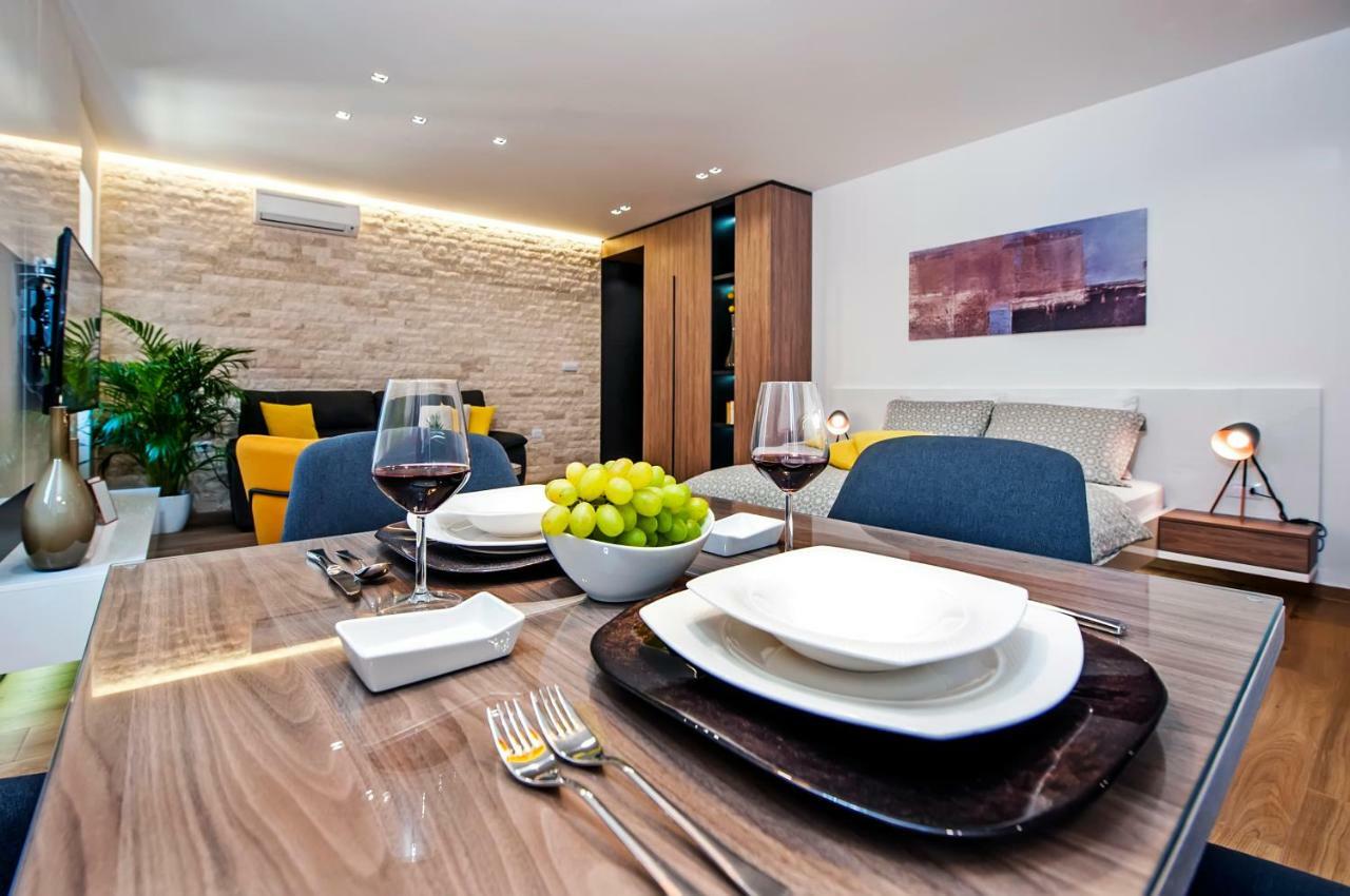 Apartments Vincero 罗维尼 外观 照片
