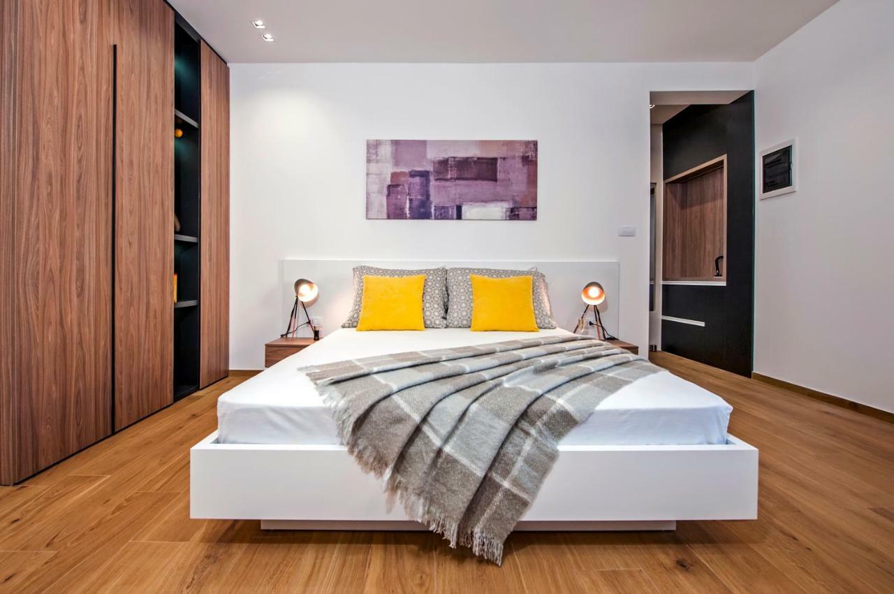 Apartments Vincero 罗维尼 外观 照片